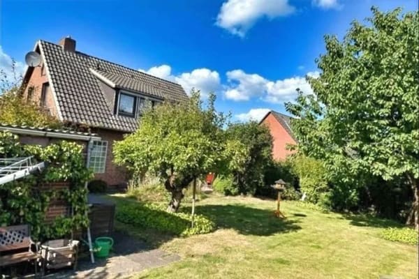 Immobilie in Ebersdorf - Ebersdorf sucht junge Familie! Gepflegtes Haus mit schönem Garten. - Bild 3