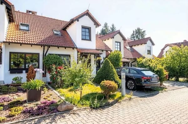 Immobilie in Klipphausen - +++ Idyllische Wohnlage - Reihenmittelhaus mit Kamin direkt am Ortsrand +++ - Bild 0