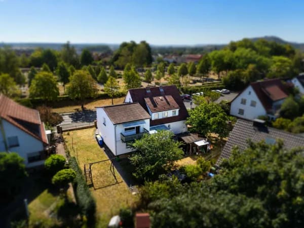 Immobilie in Kirchhain - Zweifamilienhaus in zentraler Lage von Kirchhain - Bild 1