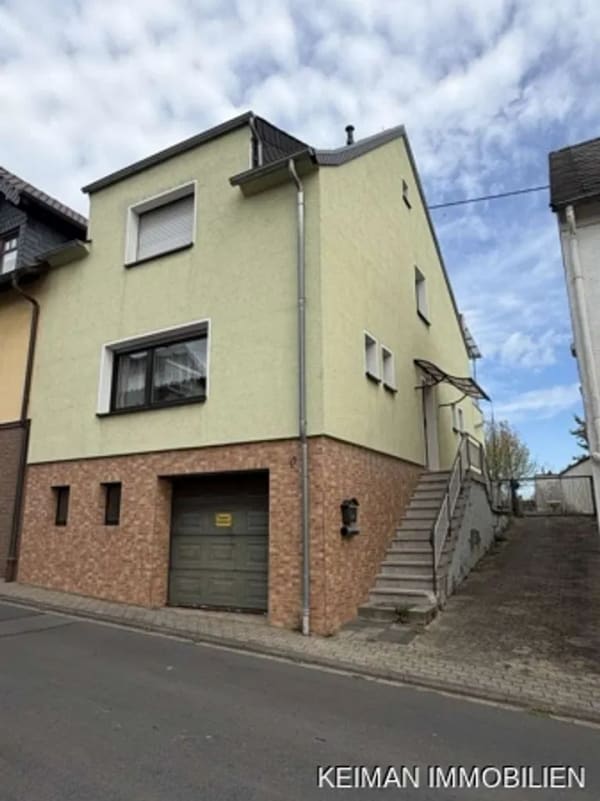 Immobilie in Wassenach - Einfamilienhaus nur einen Spaziergang vom Laacher See entfernt! - Bild 0