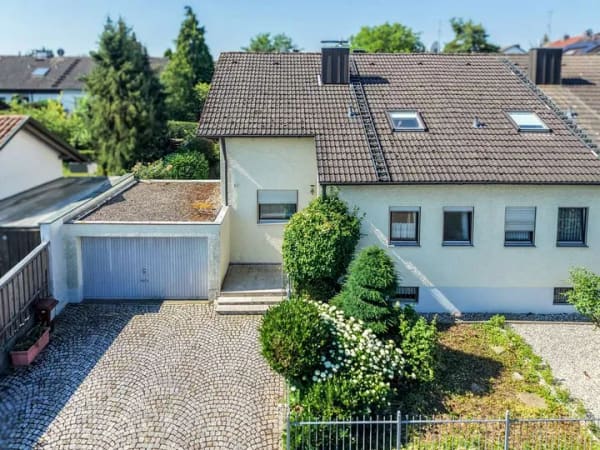 Immobilie in Wettstetten - Viel Platz zum Wohlfühlen – gepflegte Doppelhaushälfte mit schönem Garten, Terrasse und Garage - Bild 0