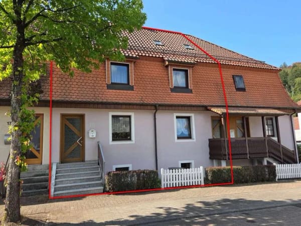 Immobilie in Hausach - Reihenmittelhaus mit großem Garten in Top-Wohnlage - Bild 0