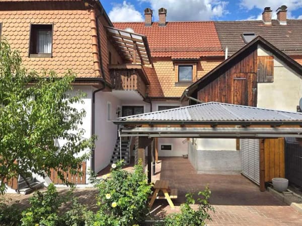 Immobilie in Hausach - Reihenmittelhaus mit großem Garten in Top-Wohnlage - Bild 1