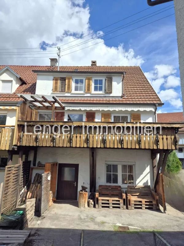 Immobilie in Hechingen - Ältere Doppelhaushälfte in ruhiger, zentrumsnaher Lage von Hechingen - Bild 1