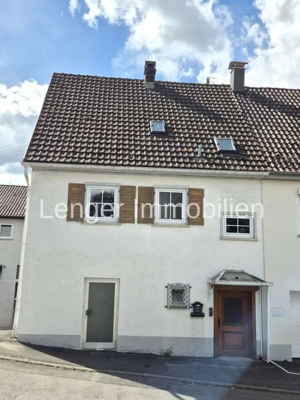 Immobilie in Hechingen - Ältere Doppelhaushälfte in ruhiger, zentrumsnaher Lage von Hechingen - Bild 2