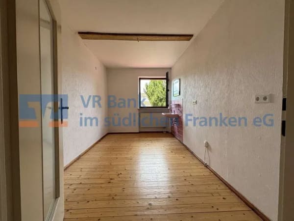 Immobilie in Heilsbronn - Einfamilienhaus mit Wintergarten und viel Gestaltungspotenzial - Bild 4