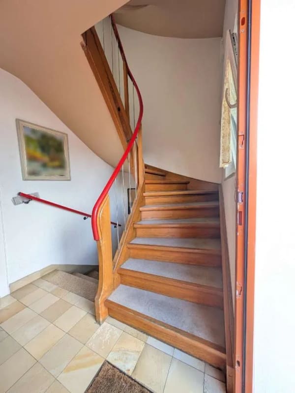 Immobilie in Kernen im Remstal - °°LICHT & WOHLFÜHL-FLAIR IM 3-PARTEIENHAUS: inkl. EBK, Tageslichtbad, Kamin-Option & Sternenhimmel°° - Bild 2