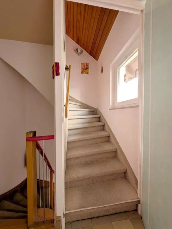 Immobilie in Kernen im Remstal - °°LICHT & WOHLFÜHL-FLAIR IM 3-PARTEIENHAUS: inkl. EBK, Tageslichtbad, Kamin-Option & Sternenhimmel°° - Bild 4