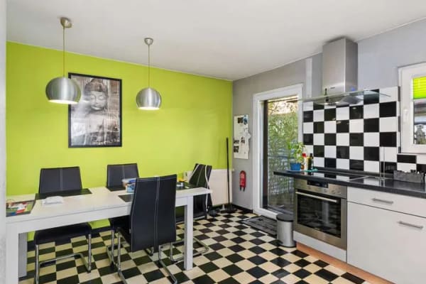Immobilie in Bremen - Bremen - Überseestadt | Charmantes Wohnhaus mit Kaminofen, Balkon und ausgebautem Dachgeschoss - Bild 2