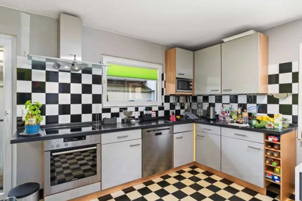 Immobilie in Bremen - Bremen - Überseestadt | Charmantes Wohnhaus mit Kaminofen, Balkon und ausgebautem Dachgeschoss - Bild 3