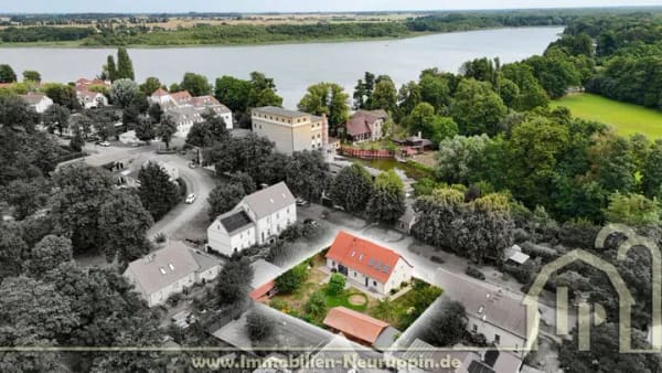 Immobilie in Fehrbellin - Wustrau am Ruppiner See: hochwertig kernsaniertes Einfamilienhaus auf 760 m² Grundstück - Bild 0