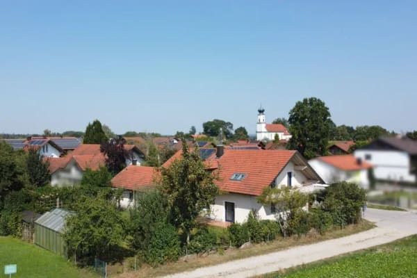 Immobilie in Polling - Natur. Ruhe. Weite. - Großzügiges Zweifamilienhaus mit vielseitigem Potenzial und traumhaftem Garten - Bild 1
