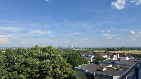 Immobilie in Steinbach - Kapitalanlage: Vermietete 2-Zimmer-Wohnung mit Ausblick auf Frankfurt - Bild 0