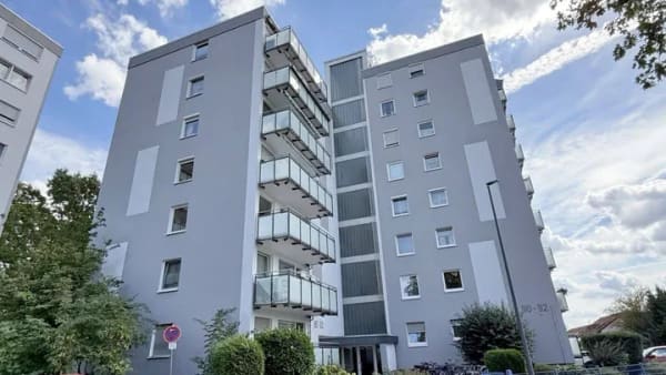 Immobilie in Steinbach - Kapitalanlage: Vermietete 2-Zimmer-Wohnung mit Ausblick auf Frankfurt - Bild 1