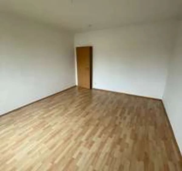 Immobilie in Bottrop - Das Objekt ist ein klassisches Mehrfamilienhaus in ruhiger Lage von Bottrop. - Bild 2