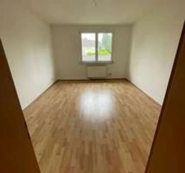 Immobilie in Bottrop - Das Objekt ist ein klassisches Mehrfamilienhaus in ruhiger Lage von Bottrop. - Bild 3