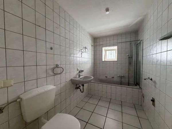 Immobilie in Leese - Viel Platz, viel Garten, moderne Haustechnik – Zweifamilienhaus mit Potenzial in Leese - Bild 2