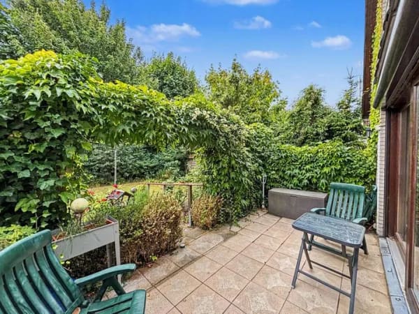 Immobilie in Schönkirchen - Einfamilienhaus mit viel Platz, Potenzial und liebevoll angelegtem Garten in Schönkirchen - Bild 2