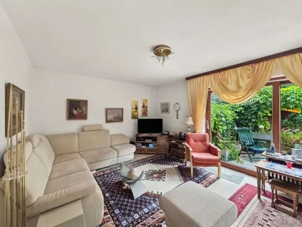 Immobilie in Schönkirchen - Einfamilienhaus mit viel Platz, Potenzial und liebevoll angelegtem Garten in Schönkirchen - Bild 4