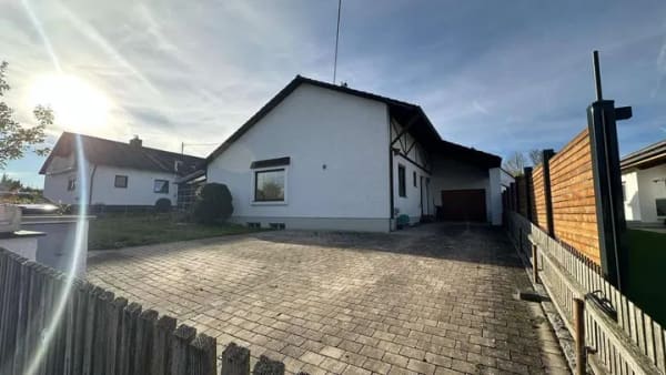 Immobilie in Hilgertshausen-Tandern - Großzügiges Einfamilienhaus mit traumhaftem Garten zu verkaufen - Bild 3