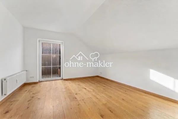 Immobilie in Germaringen - Renovierte 5-Zimmer-Dachgeschosswohnung mit Balkon, Garage und Effizienzklasse A+ – provisionsfrei - Bild 3