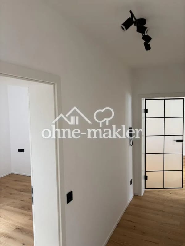 Immobilie in Gerolzhofen - 2-Zimmerwohnung frisch saniert Innenstadt Gerolzhofen ab sofort bezugsbereit - Bild 0