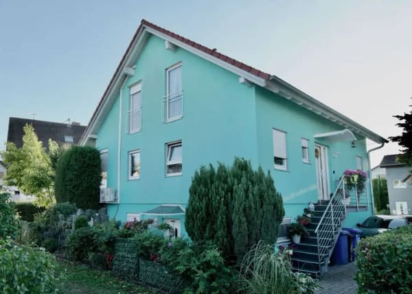 Immobilie in Reute - *** Freistehendes EFH, Freiburg/ Reute, Veranda, Komf. EBK, Einliegerwhg.,Niedrigenergiehaus/ Solar, Klimaanlage, viele Extras *** - Bild 0