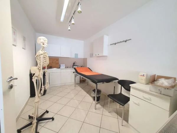 Immobilie in Bad Dürrheim - Wohnen oder Gewerbe/Praxis - flexibel nutzbar - Stellplatz - Bad Dürrheim - Bild 4