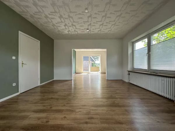 Immobilie in Bremervörde - Teils sanierungsbedürftiges Wohnensemble mit vermietetem Gebäudeteil in einem Ortsteil von BRV - Bild 1