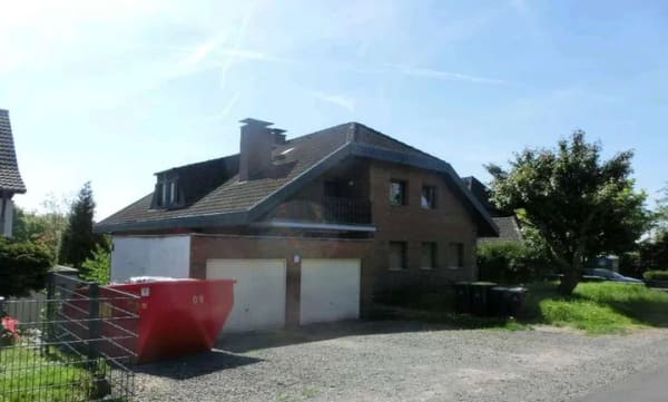 Immobilie in Neunkirchen-Seelscheid - Freistehendes Einfamilienhaus mit Einliegerwohnung und großem Grundstück in 53819 Neunkirchen-Seelsc - Bild 0
