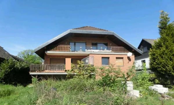 Immobilie in Neunkirchen-Seelscheid - Freistehendes Einfamilienhaus mit Einliegerwohnung und großem Grundstück in 53819 Neunkirchen-Seelsc - Bild 2