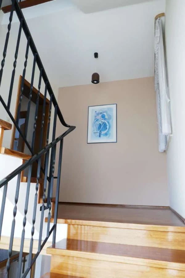 Immobilie in Pfreimd - Grosszügiges Zweifamilienhaus mit grossem bebaubarem Garten - Bild 4