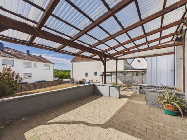 Immobilie in Eisenberg (Pfalz) - **Gemütliches EFH mit guter Raumaufteilung, Carport, Garten und Lagerflächen - viel Potenzial!** - Bild 4