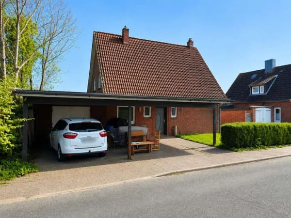 Immobilie in Bredstedt - Einfamilienhaus mit Wintergarten, großem Garten und Modernisierungspotential in Bredstedt - Bild 1