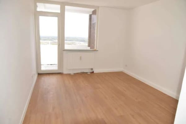 Immobilie in Köln - Sanierte 1-Zimmer-Wohnung mit Balkon in Meschenich - leerstehend - Bild 1