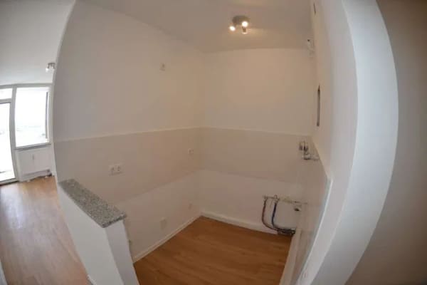 Immobilie in Köln - Sanierte 1-Zimmer-Wohnung mit Balkon in Meschenich - leerstehend - Bild 2