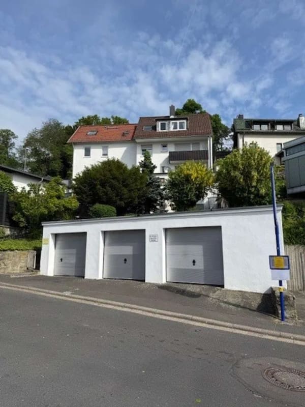 Immobilie in Königstein - Wertbeständige Kapitalanlage: Gepflegtes Mehrfamilienhaus in attraktiver Lage von Mammolshain - Bild 0