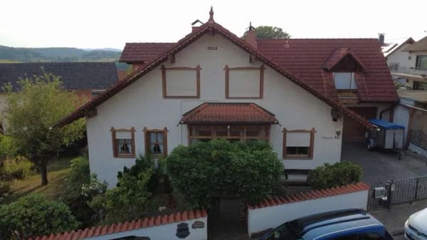 Immobilie in Geiselbach - Viel Platz für den Alltag in diesem gepflegten Einfamilienhaus in Geiselbach - Bild 0