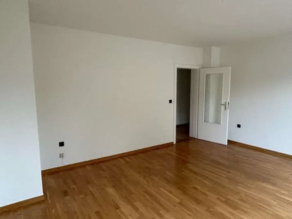 Immobilie in Rendsburg - 3-Zimmer-Eigentumswohnung mit Süd-/Südost-Balkon, Garage und Blick ins Grüne in Rendsburg - Bild 2