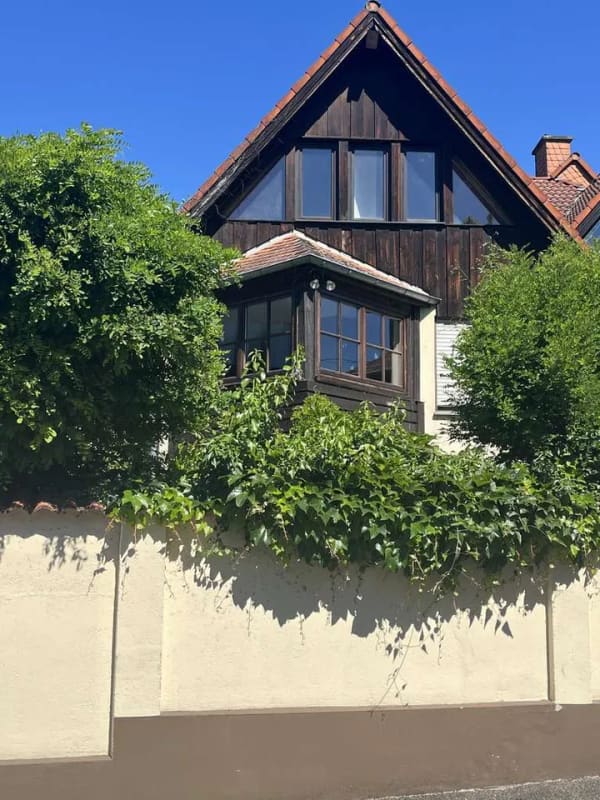Immobilie in Linz am Rhein - großzügiges und helles Wohnhaus in zentraler Lage, perfekt als Zuhause für Familien mit Kindern  - Bild 1