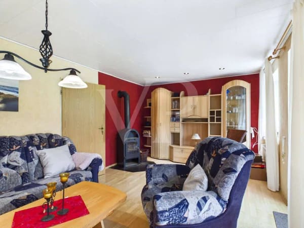 Immobilie in Osteel - Sanierungsbedürftiges  Einfamilienhaus mit herrlichem Garten und Platz für Neues - Bild 3