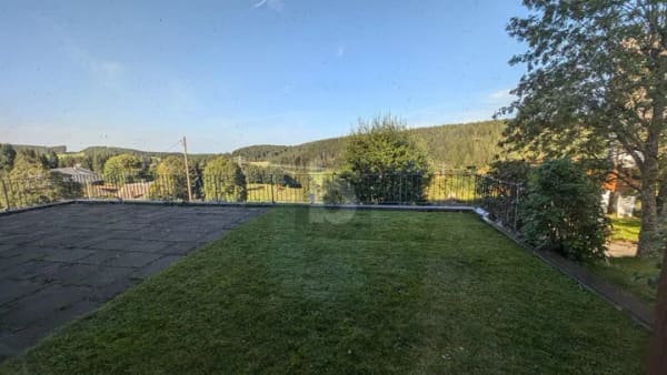 Immobilie in Schönwald im Schwarzwald - URLAUBSGEFÜHL AUF DER EIGENEN SONNENTERRASSE - Bild 0