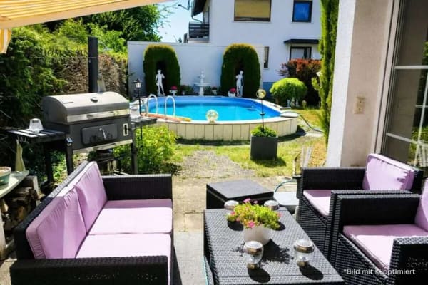Immobilie in Haßmersheim - Gepflegtes Einfamilienhaus mit schönem Garten in ruhiger Wohnlage - Bild 1