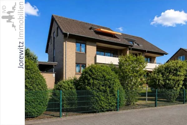 Immobilie in Steinhagen - Steinhagen: Sehr gepflegte und zentral gelegene 2 Zimmer-Wohnung mit Balkon und Carport - Bild 0