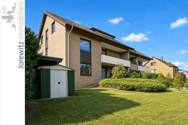 Immobilie in Steinhagen - Steinhagen: Sehr gepflegte und zentral gelegene 2 Zimmer-Wohnung mit Balkon und Carport - Bild 1