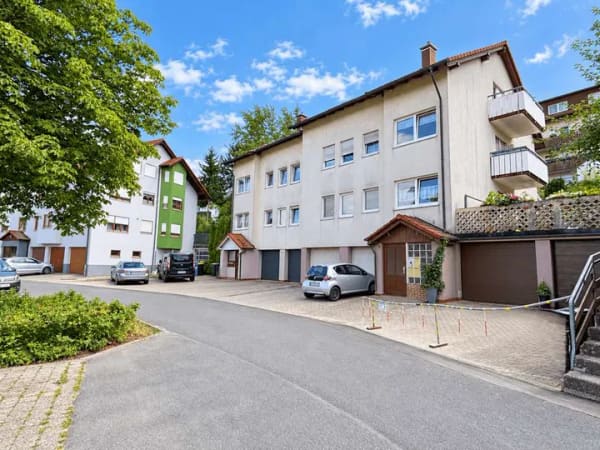 Immobilie in Osterburken - Gemütlich unterm Dach - 3 Zimmer-Wohnung / Osterburken - Bild 1