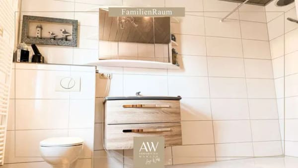 Immobilie in Ehringshausen - ***FamilienRaum*** Haus + Scheune. Saniert, mit Ausbaufläche für 2 Wohnungen, Partyraum, Carport - Bild 0