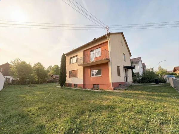 Immobilie in Offingen - Renovierungsbedürftiges Einfamilienhaus in ruhiger, sonniger Lage, großzügiges Grundstück - Bild 0