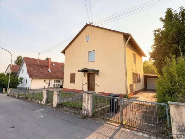 Immobilie in Offingen - Renovierungsbedürftiges Einfamilienhaus in ruhiger, sonniger Lage, großzügiges Grundstück - Bild 2