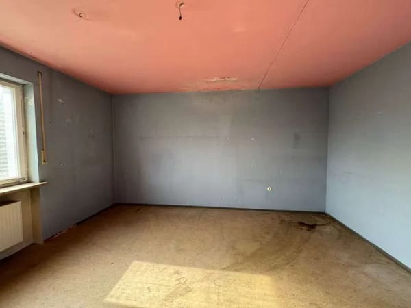 Immobilie in Offingen - Renovierungsbedürftiges Einfamilienhaus in ruhiger, sonniger Lage, großzügiges Grundstück - Bild 4